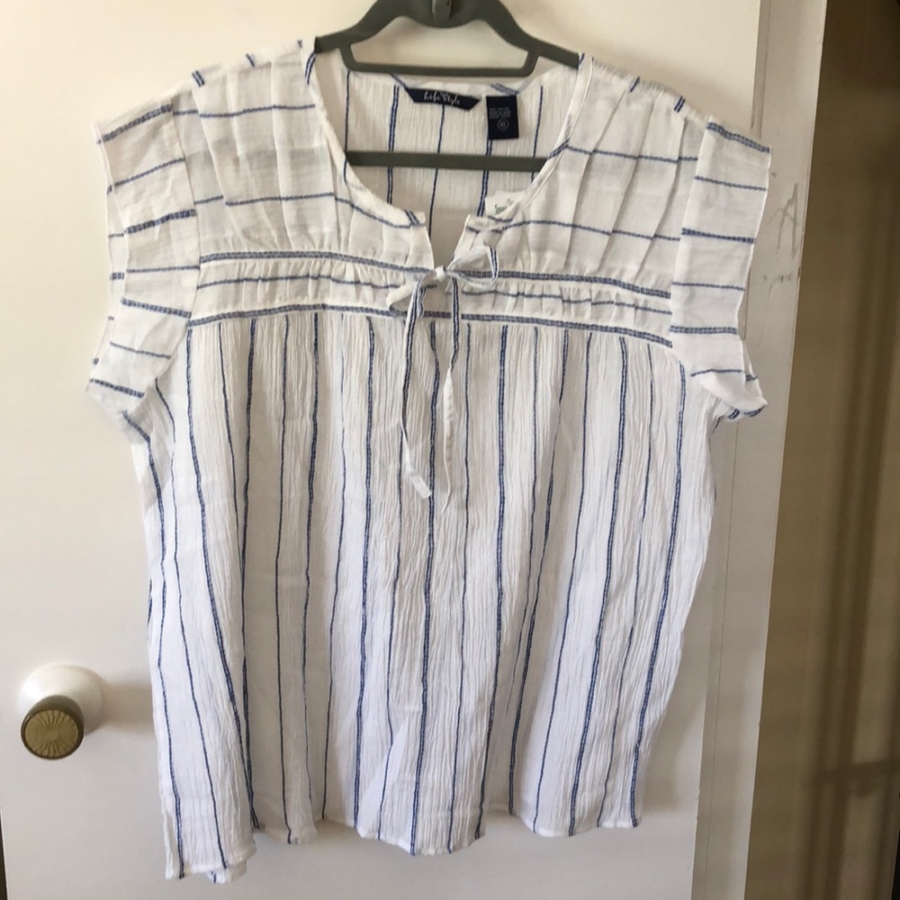 Stripped top